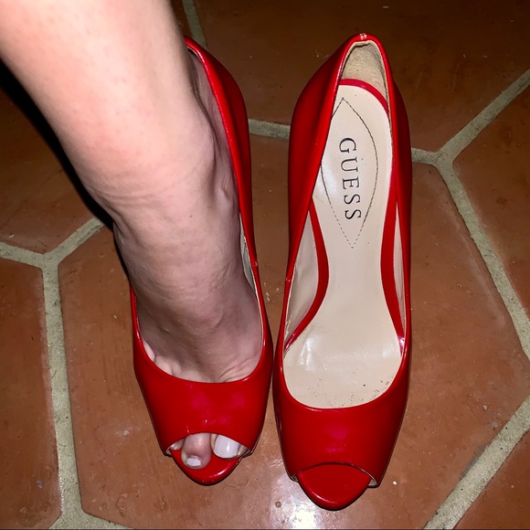 ‼️GUESS Red Pumps‼️ - Picture 5 of 6